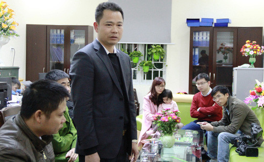 be 3 tuoi bi co giao mam non danh tham dui 3.jpg
