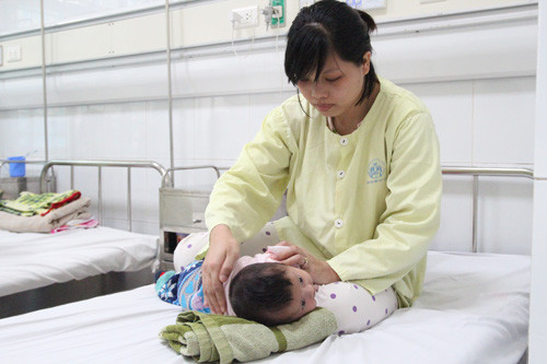 nhieu benh nhi mac ho ga co bien chung nang phai nhap vien sau tet benh nhi2.jpg