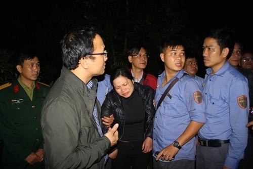 vu lat tau hoa tham khoc o hue pho tau tu nan chua kip ve gio cha 3.jpg