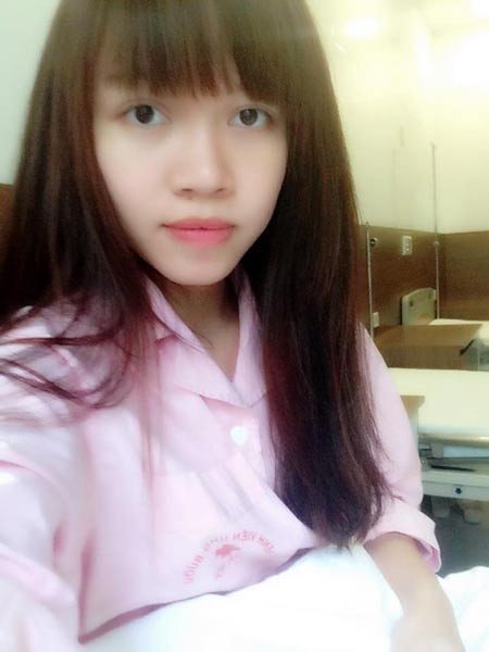 co-giao-tre-van-xinh-dep-va-tuoi-cuoi-du-ung-thu-giai-doan-cuoi-1.jpg