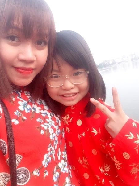 co-giao-tre-van-xinh-dep-va-tuoi-cuoi-du-ung-thu-giai-doan-cuoi-5.jpg