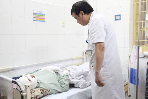 55 qua bong bay phat no co gai tre nhap vien trong tinh trang bong toan bo khuon mat 3.jpg