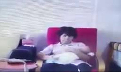 ba me o cu thue giup viec trong con soc nang khi xem lai camera giam sat 3 16 2017 10 26 47 am.jpg