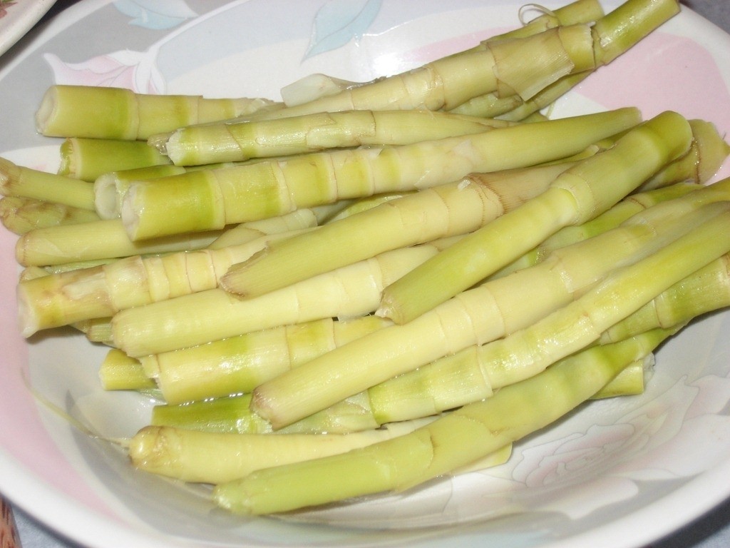sơ chế măng trước khi nấu