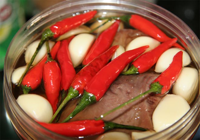ngâm thịt ngập trong nước mắm