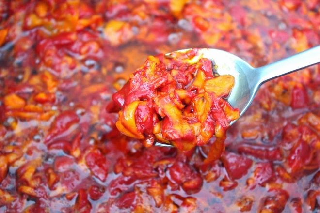 màng gấc chuyển màu