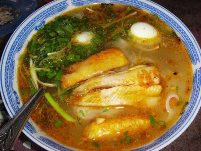 Bánh canh cá lóc đậm đà hương vị