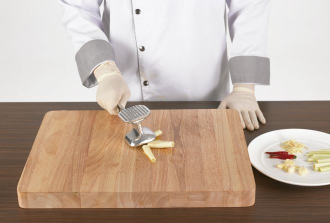 đập nhuyễn sả ra