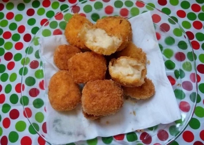 sữa tươi chiên giòn có màu vàng nâu