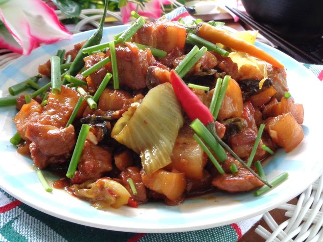 ba chỉ xào dưa chua