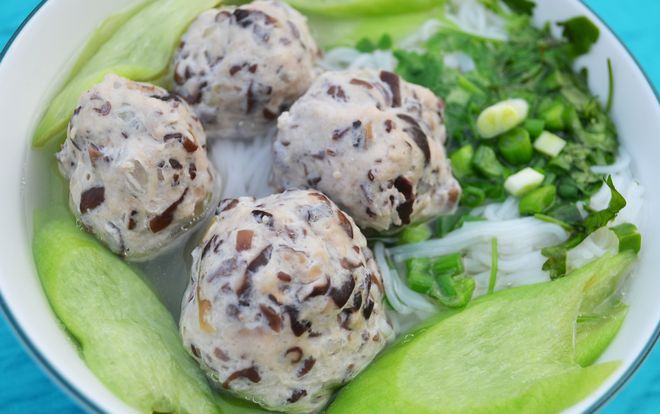 Ăn thêm dọc mùng cho bún mọc