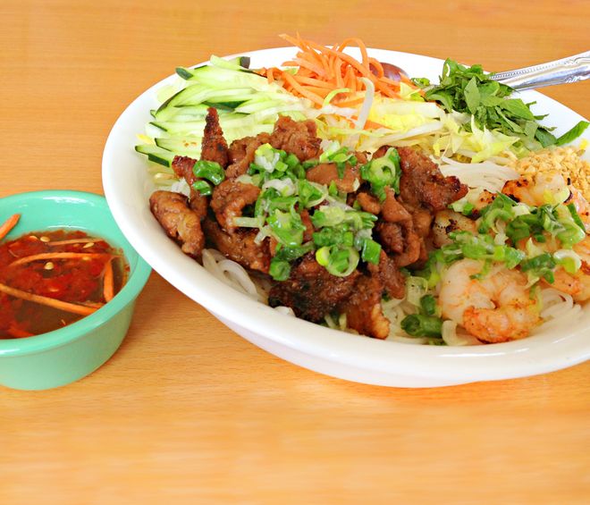 Tô bún thịt nướng ngon