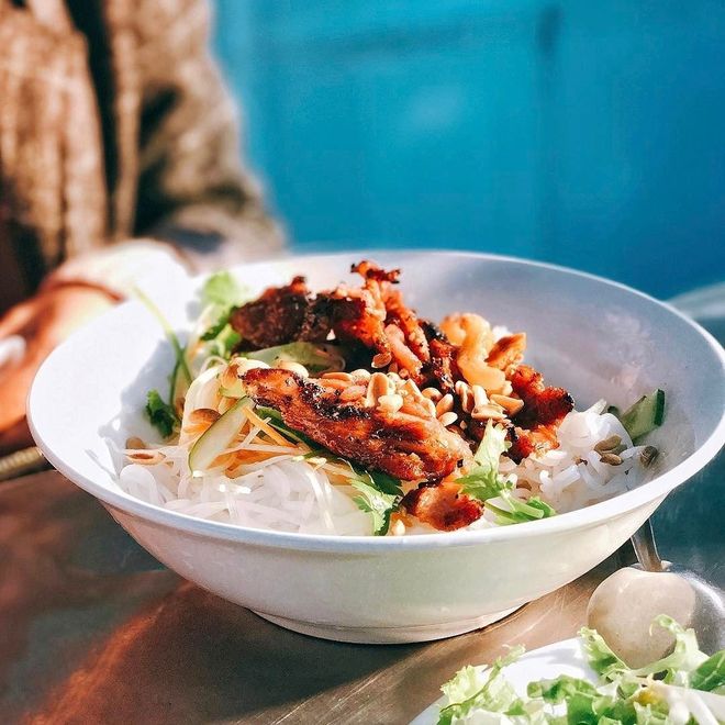 thịt nướng chiên vàng