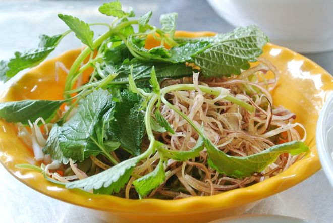 rau sống ăn kèm