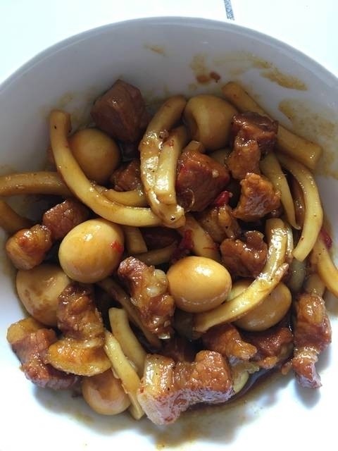 thịt kho tàu