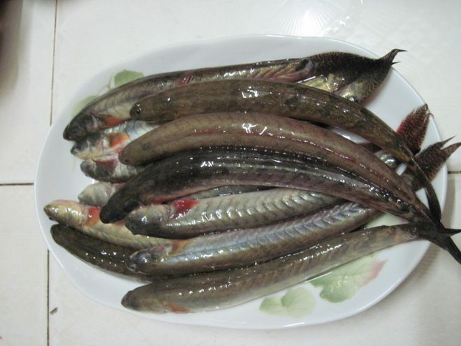 cá kèo mua về đem rửa sạch