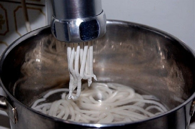 bánh canh ép khuôn