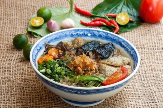hoàn thiện tô bánh đa cua