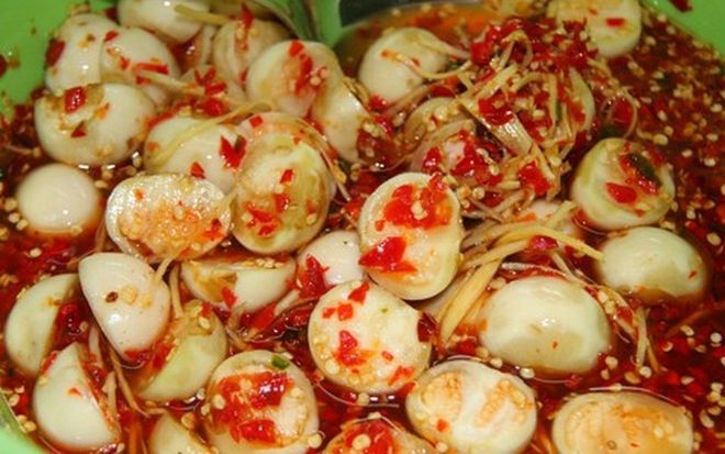 trộn đều cà cùng hỗn hợp mắm đã làm