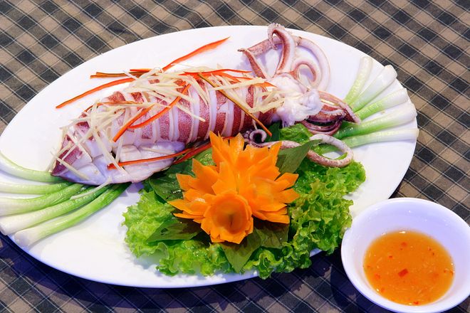 mực ống hấp