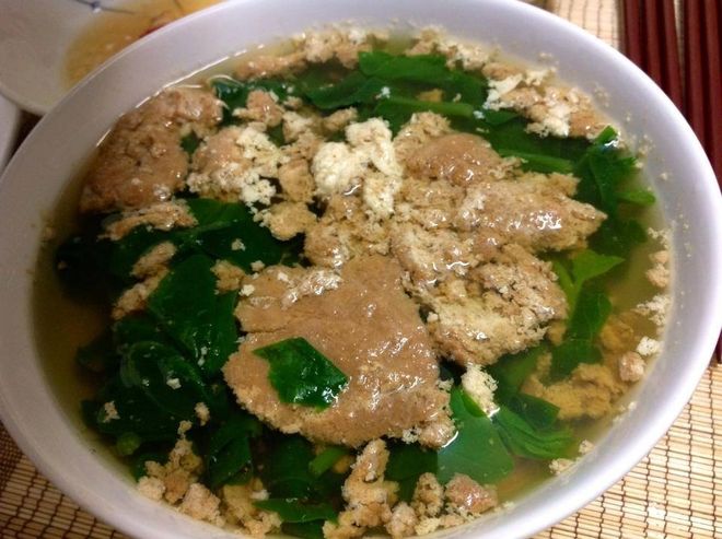 canh cua nấu mồng tơi