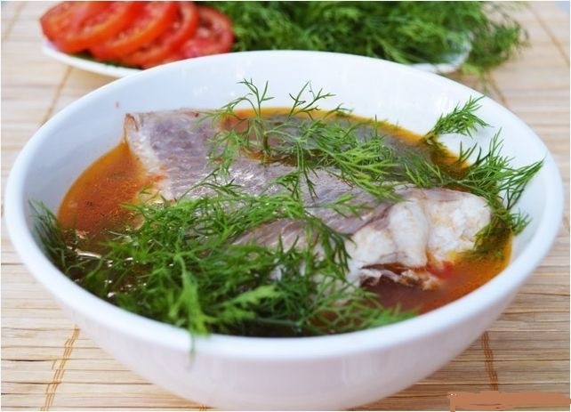 canh cá nấu thì là