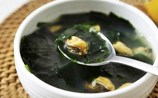 canh rong biển nấu trai