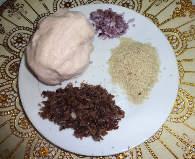 giò ướp mộc nhĩ