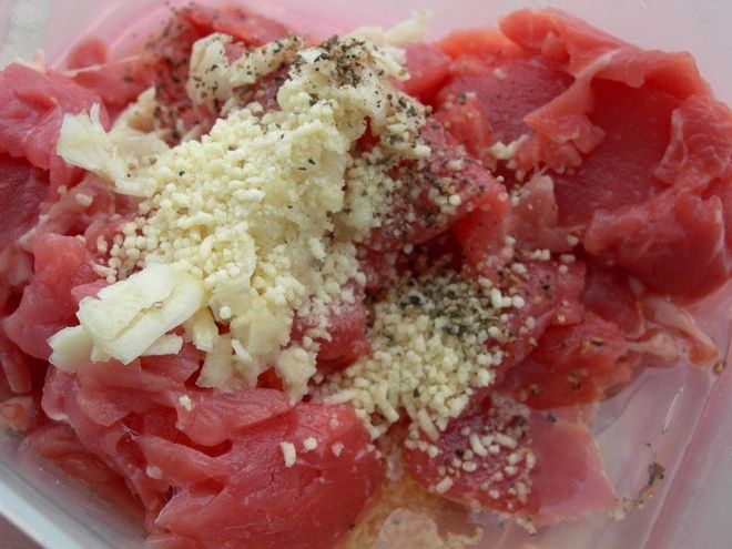 thịt ướp gia vị