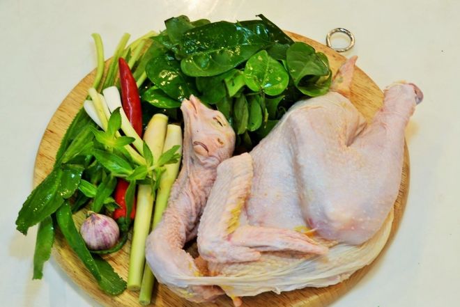 nguyên liệu nấu canh gà lá giang