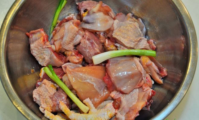 ướp thịt gà với các loại gia vị