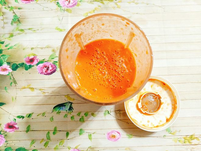 xay nhuyễn cà chua, tỏi, ớt