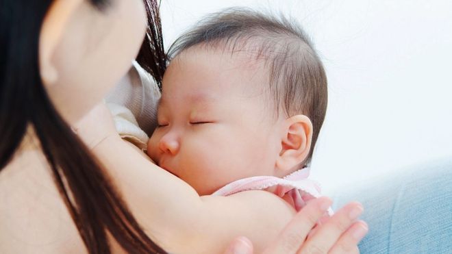 bé không chịu bú mẹ