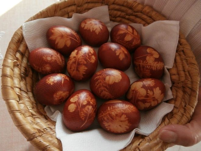 trứng kho lá ngò
