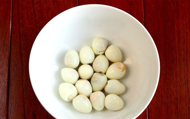 trứng cút