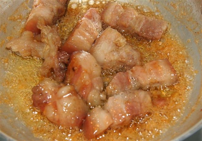 xào thịt ba chỉ