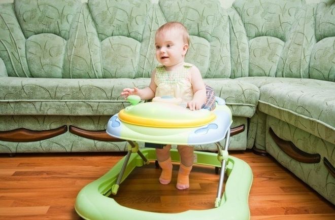 bé mấy tháng biết ngồi