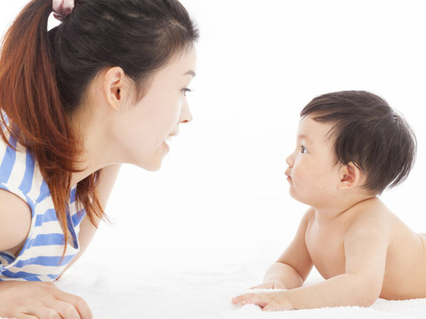 giúp bé tập nói