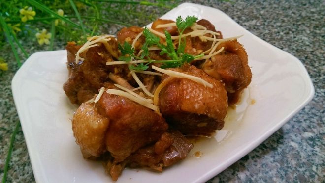 thịt vịt kho tiêu