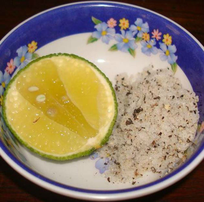 pha muối tiêu chanh