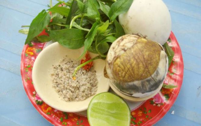 hột vịt lộn luộc