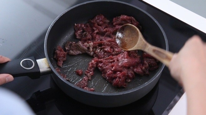 xào thịt bò