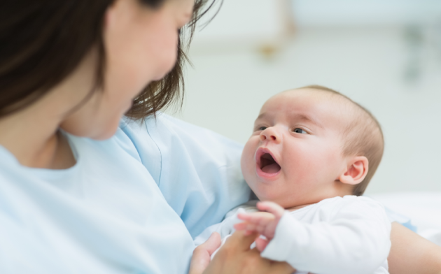 chăm sóc trẻ sơ sinh mùa hè