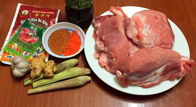 nguyên liệu làm bò khô từ thịt lợn