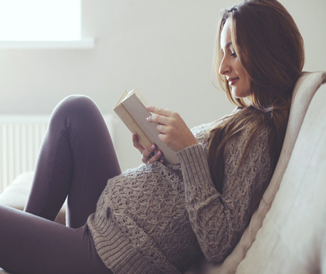 nghe kể chuyện giúp bé phát triển não bộ