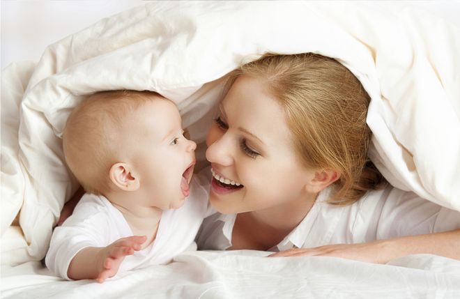 nói chuyện với bé