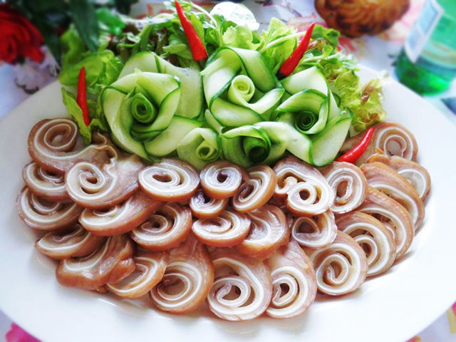 cách luộc tai heo