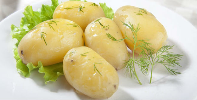 khoai tây luộc mềm mịn, thơm ngon và có màu vàng hấp dẫn