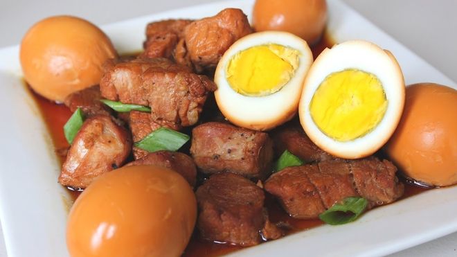 cách kho thịt với trứng