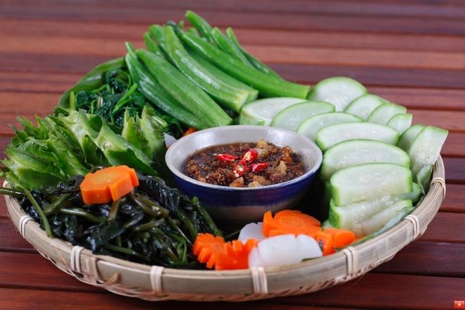 kho quẹt tóp mỡ tôm khô chấm rau củ